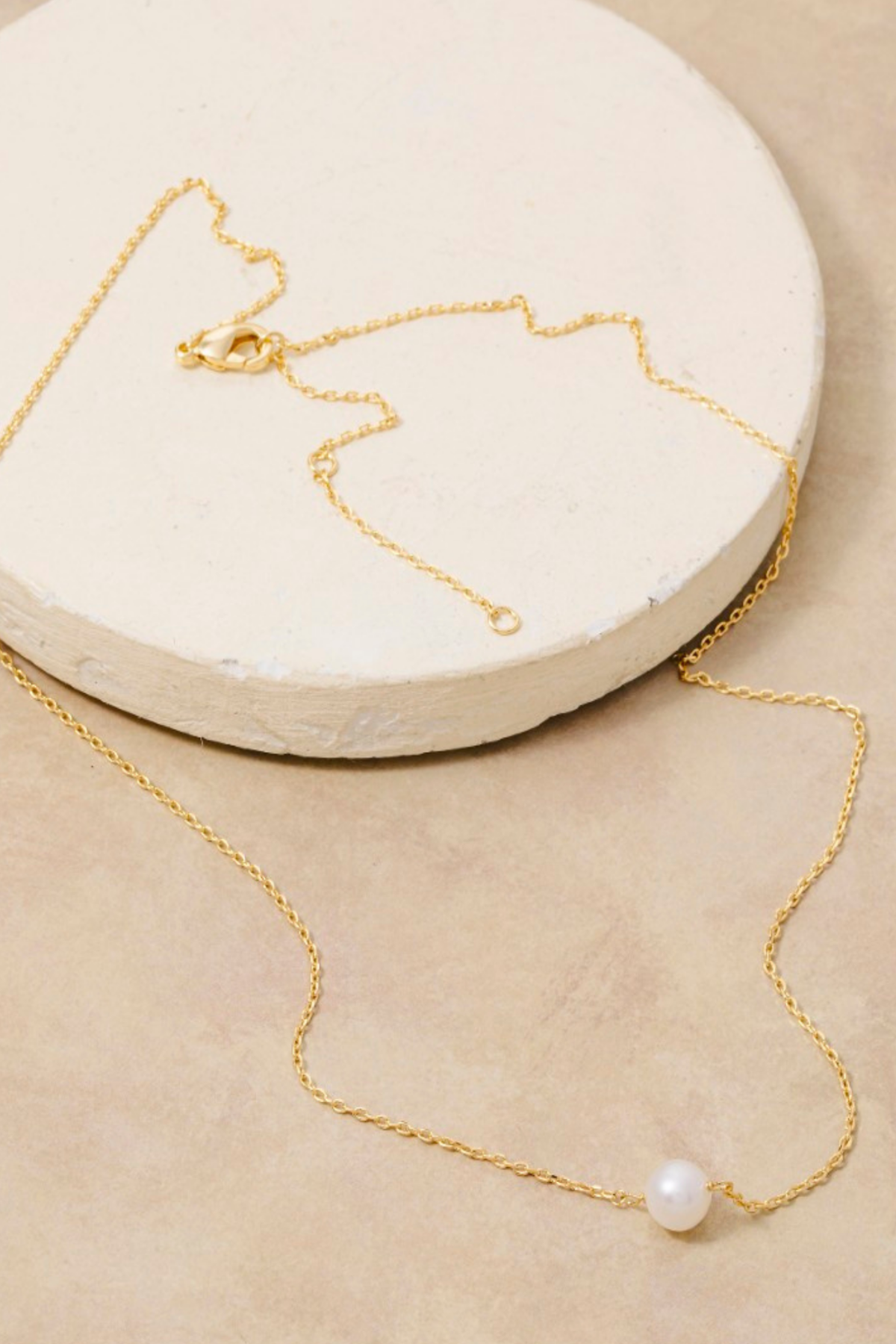 Maggie Dainty Pearl Necklace