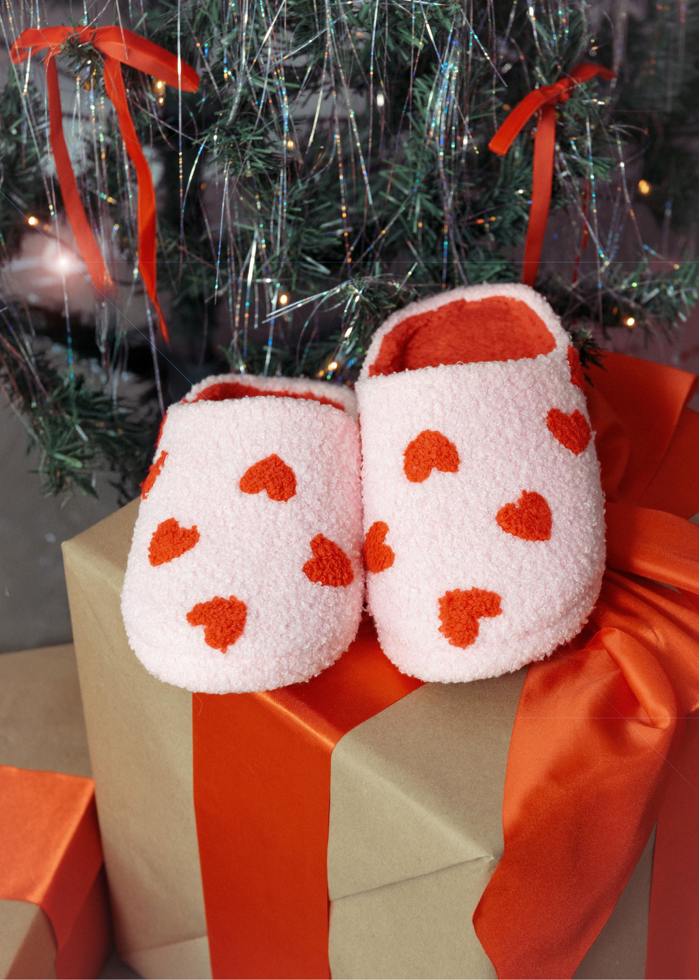 Fuzzy Heart Slippers - Pink